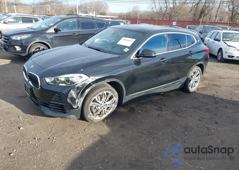 2022 BMW X2 xDrive28I z USA, uszkodzony, nr VIN WBXYJ1C03N5T78036
